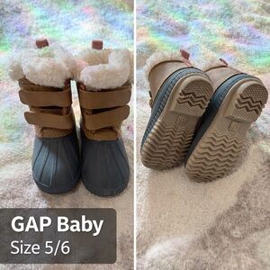 GAP Baby Brown and Cream Kids Boots NWOT